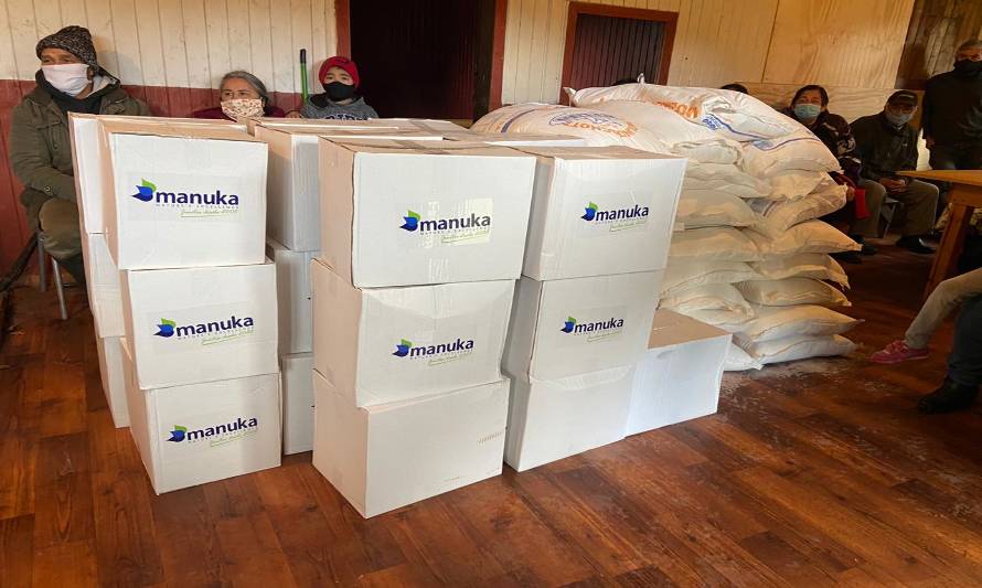 Manuka entrega 100 cajas de víveres a familias de Puerto Octay, Máfil y San Juan de la Costa
