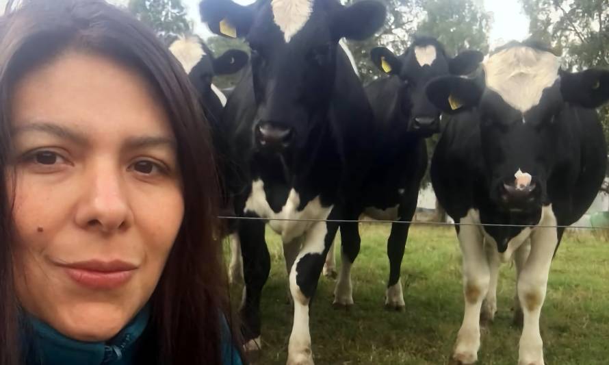 Productora lechera Karen Berríos recibe premio de Fundación “Mujer Impacta” 