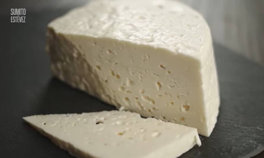 Chef Sumito Estévez explica el origen del queso Llanero