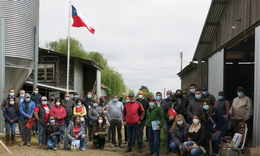 En Día de Campo para pequeños y medianos productores, mostraron importancia de potenciar la producción de leche con genética en los rebaños