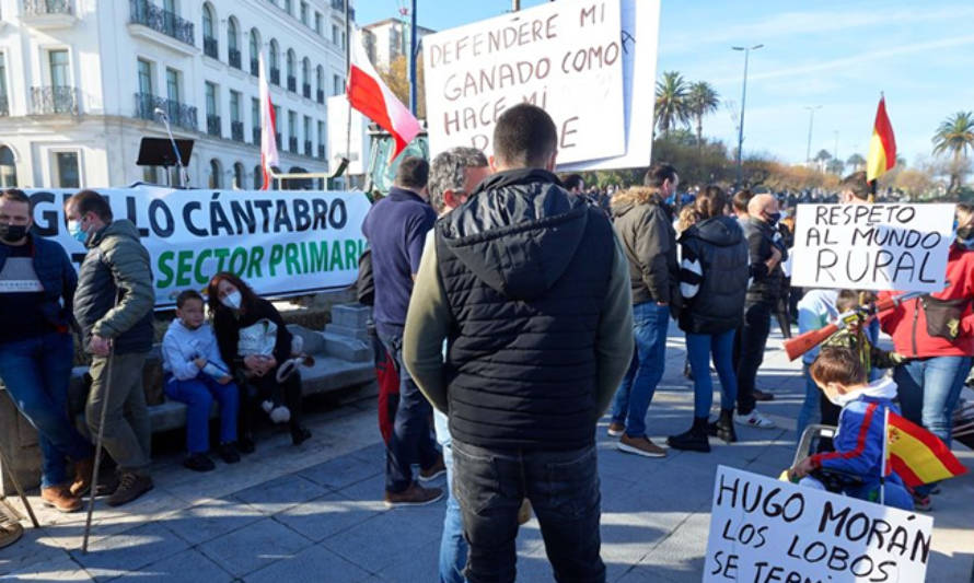 Productores lecheros españoles continuarán las protestas para que suban los precios en origen