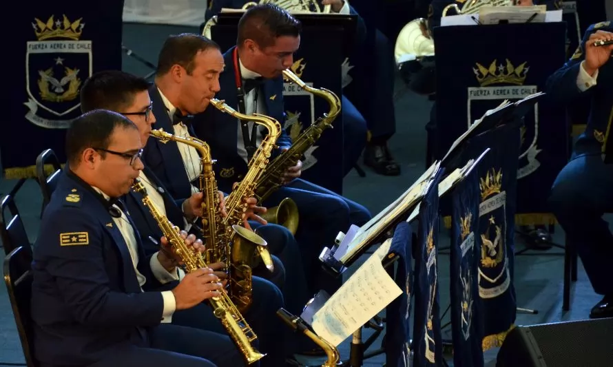 Nestlé invita al “Concierto de Extensión”
de la Banda Sinfónica de la Fuerza Aérea de Chile