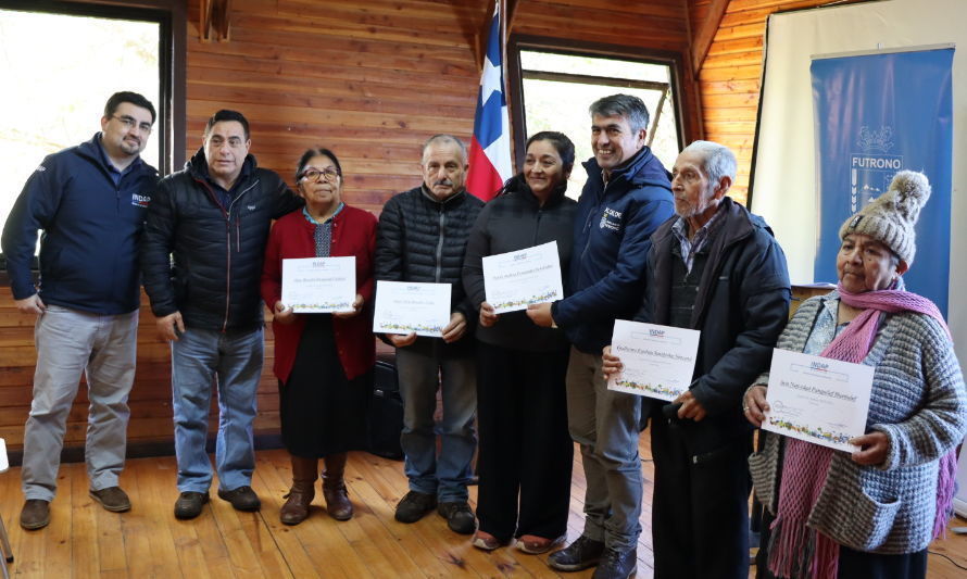 INDAP entrega capital de trabajo a 218 pequeños agricultores de Futrono 