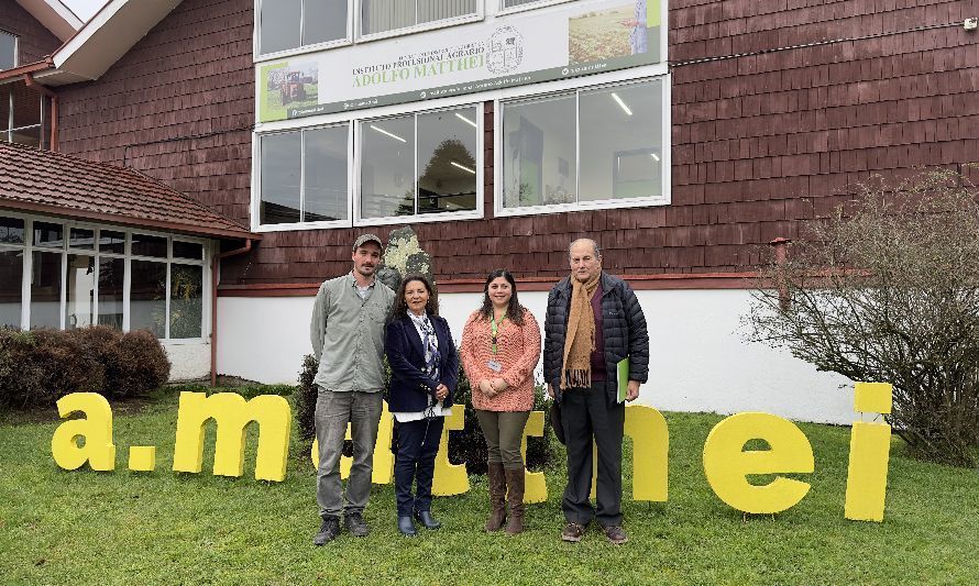 Convenio de colaboración busca fomentar la economía social y el cooperativismo en estudiantes de la región