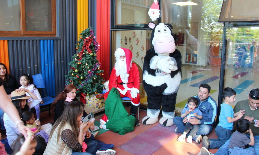 Aproleche Osorno brinda alegría a niños y niñas de la provincia