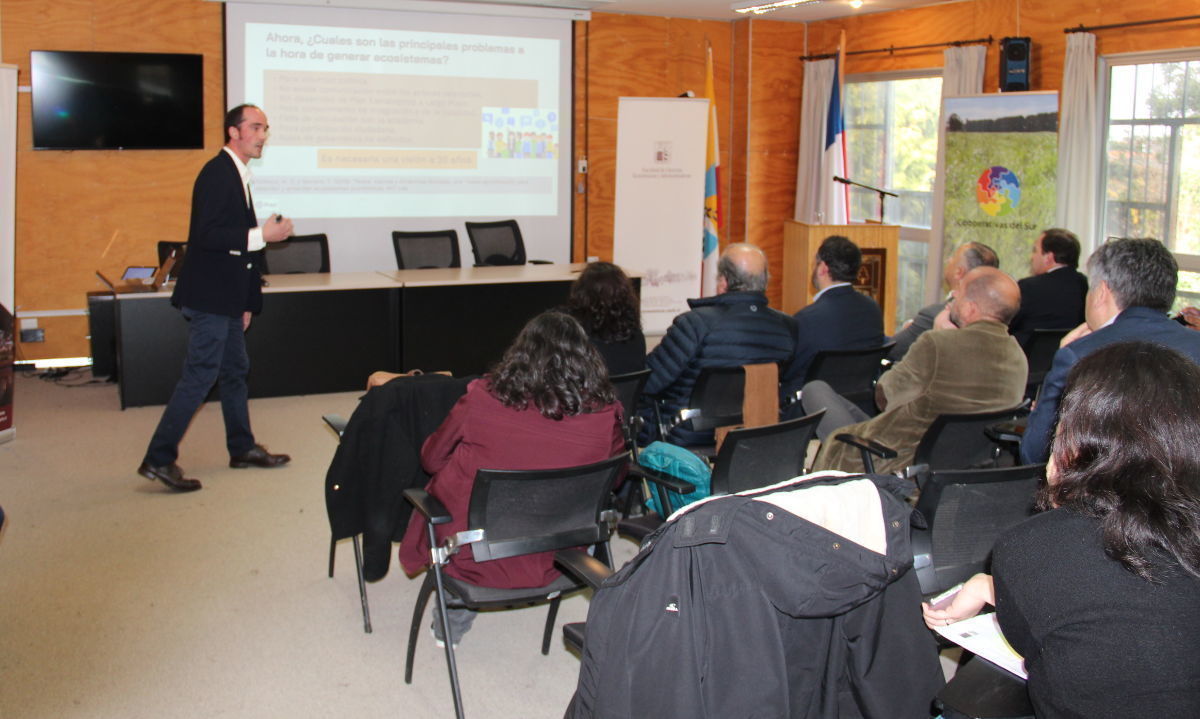 Estudiantes y académicos de UACh conocen experiencias de modelos cooperativos exitosos en el sector agropecuario