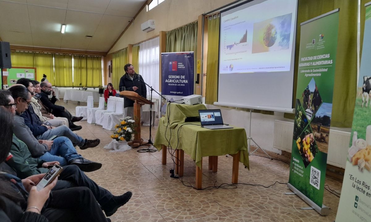 Analizan efectos del cambio climático en la producción lechera de Los Ríos