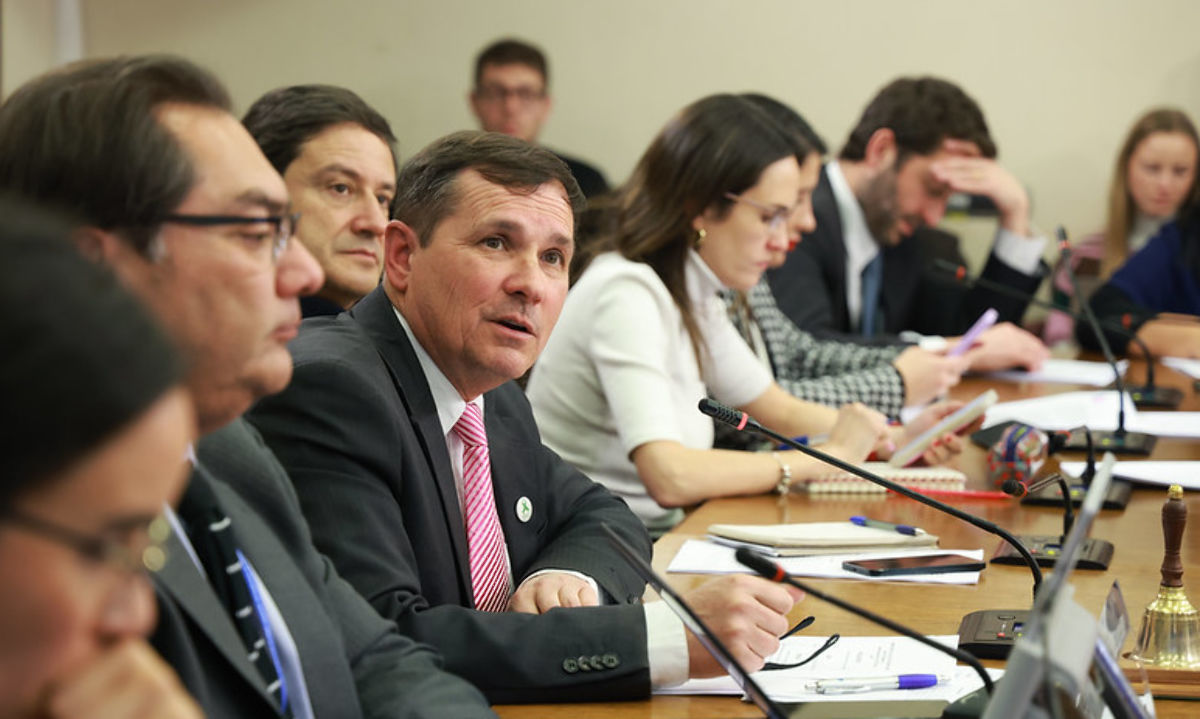 Continúa trámite de proyecto que regula conjuntos residenciales en el medio rural